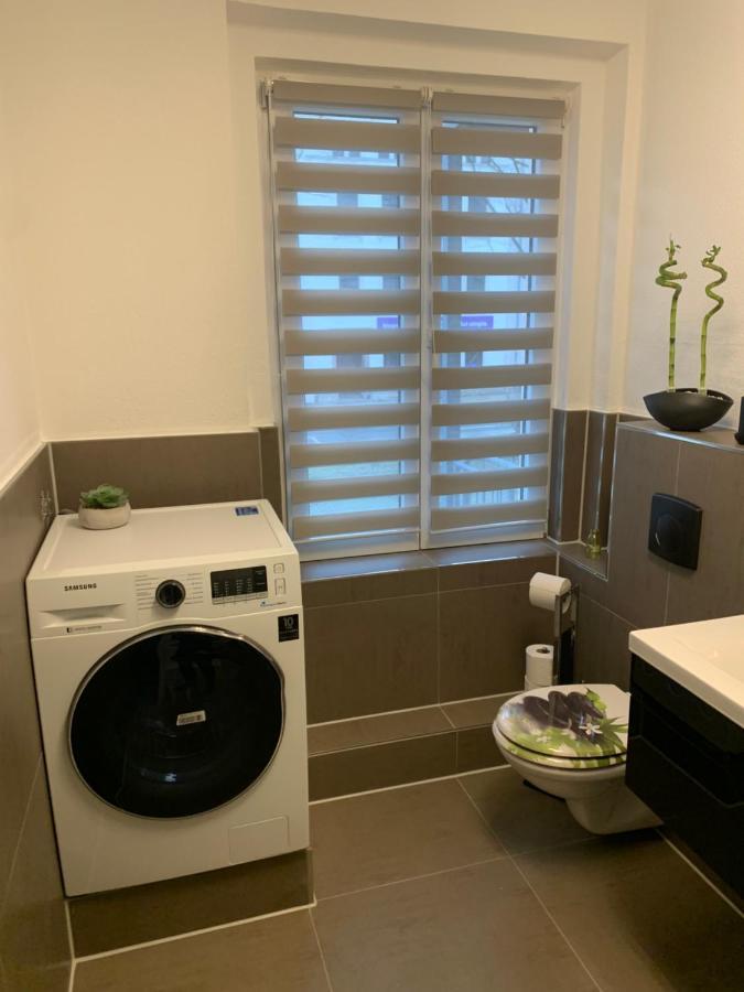 40 Qm Appartment Parkplatz, Balkon,Netflix, Prime Chemnitz Eksteriør billede